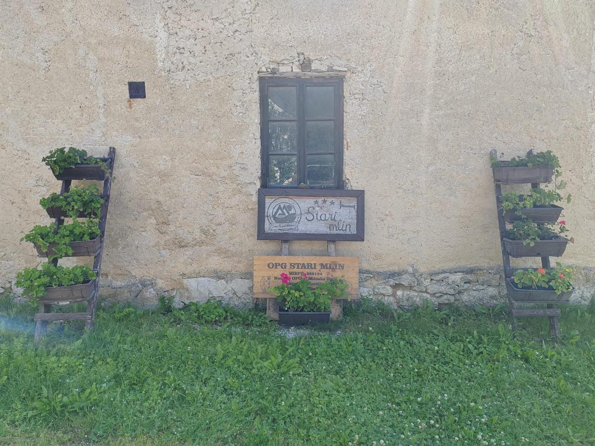 Hotel Stari Mlin Korenica Exterior foto
