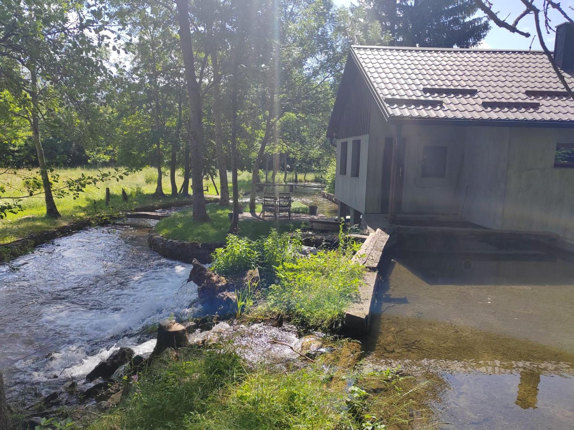 Hotel Stari Mlin Korenica Exterior foto