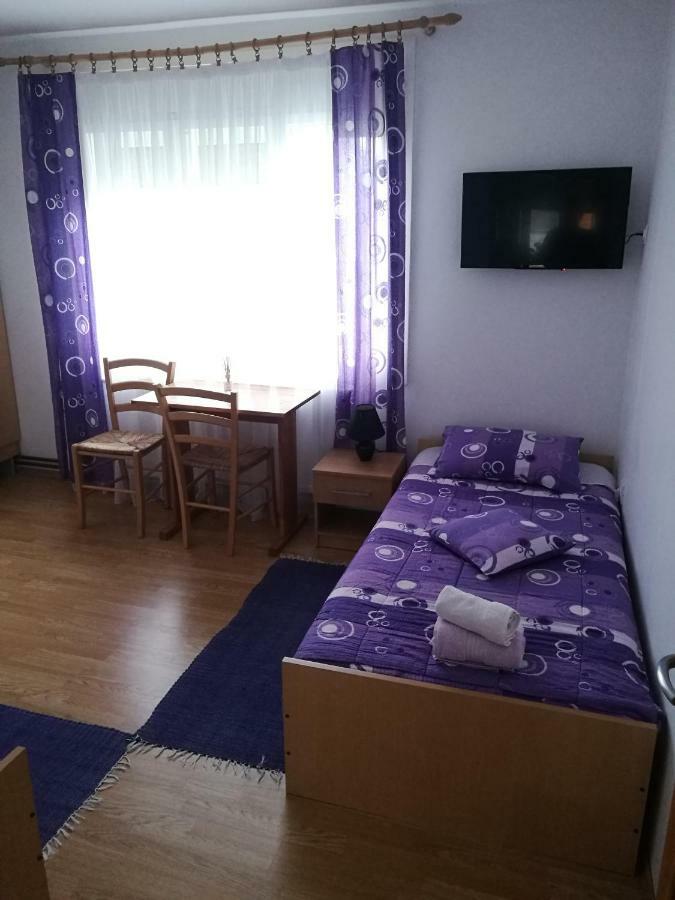 Hotel Stari Mlin Korenica Exterior foto